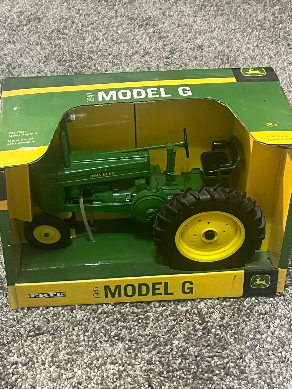 Vintage John Deere 1/16 Scale Model G Die-Cast Tractor Toy in Box